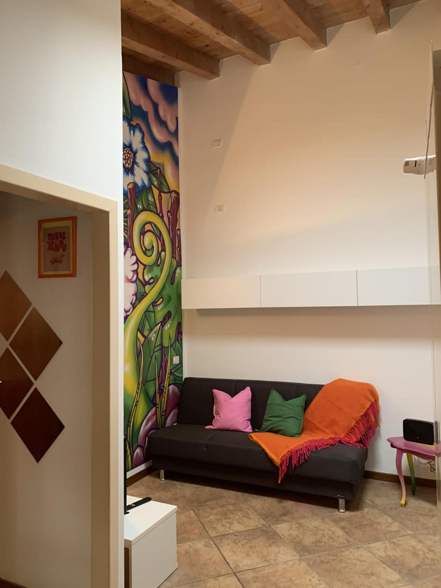 Pati Bilocale - Graffiti'S Apartment Бергамо Экстерьер фото